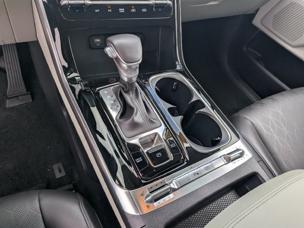 Certified 2024 Kia Carnival SX FWD image 29