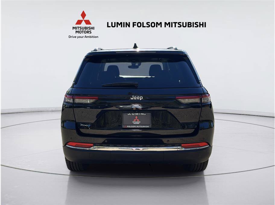 Used 2024 Jeep Grand Cherokee Limited 4xe AWD/4WD image 4