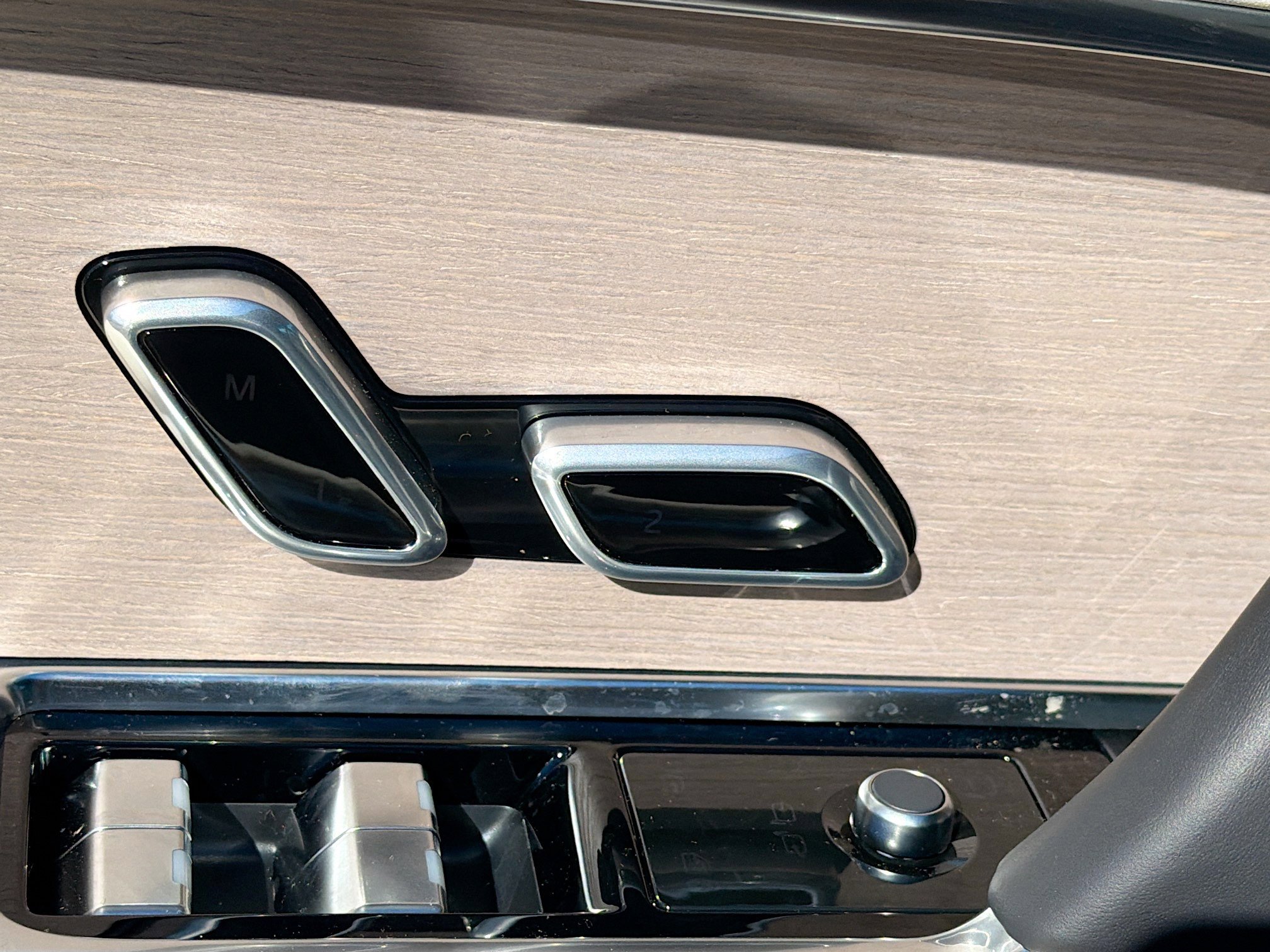 New 2026 Land Rover Range Rover SE image 24