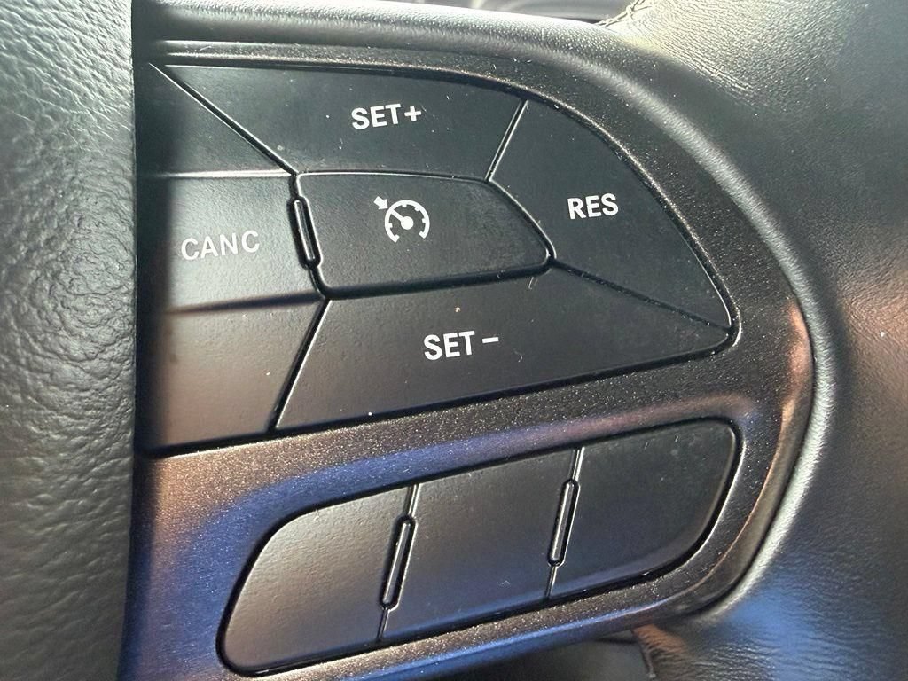 Used 2023 Dodge Charger SXT RWD image 16