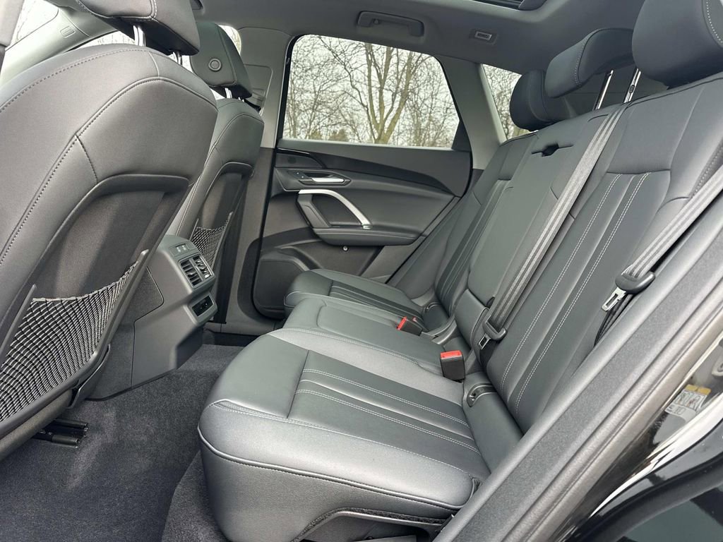 New 2025 Audi Q5 Premium image 25