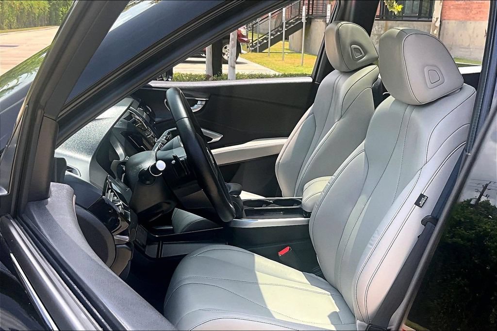 Used 2025 Acura RDX SH-AWD image 29