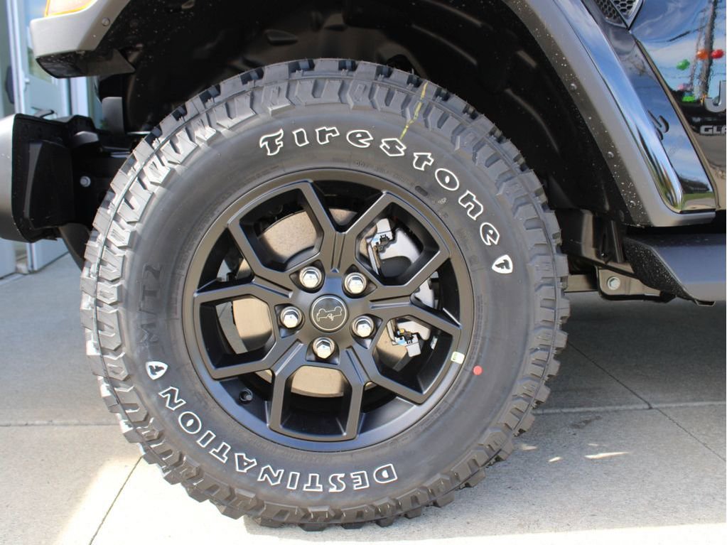 New 2025 Jeep Gladiator Sport image 35