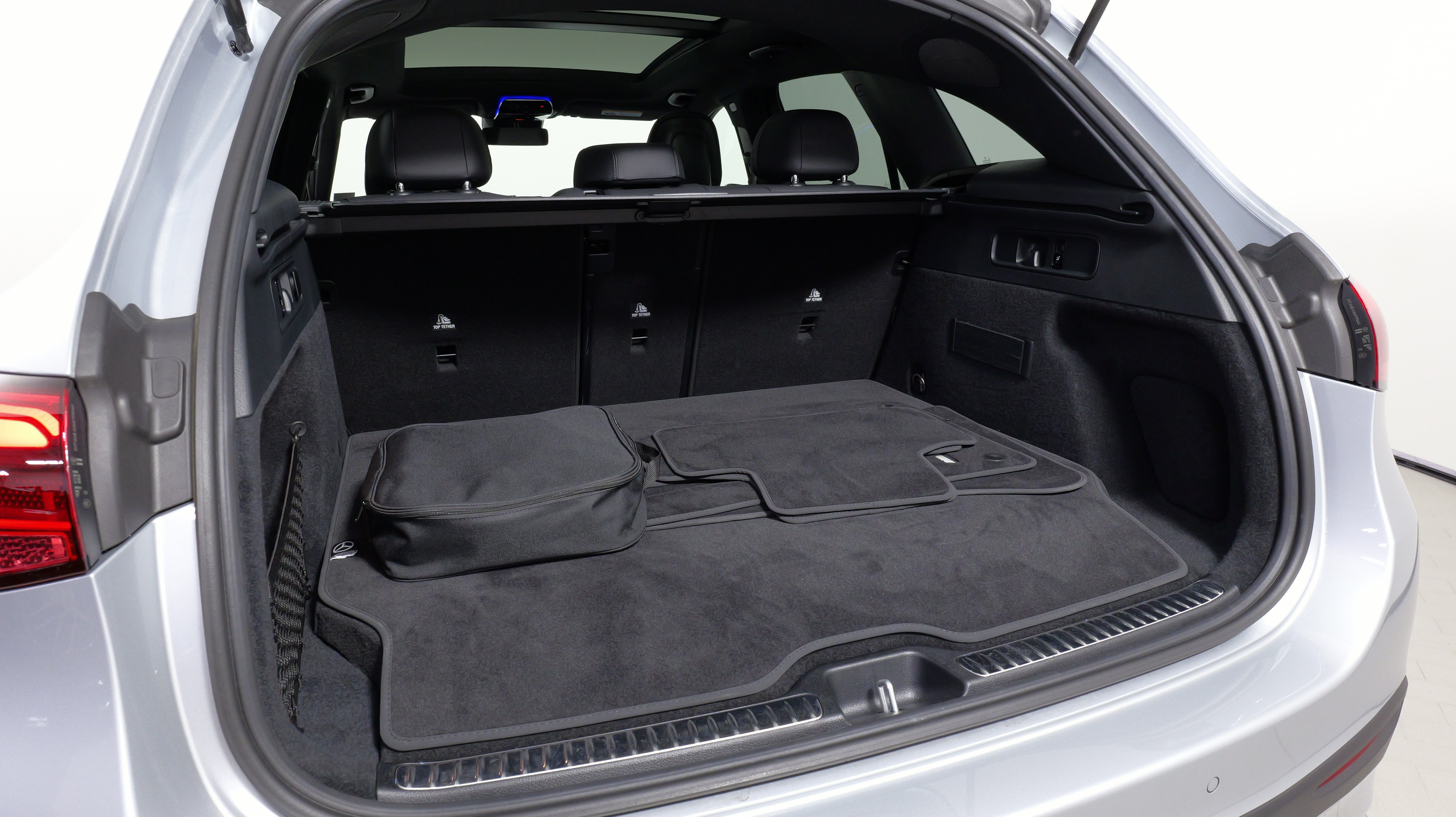 Used 2025 Mercedes-Benz GLC 350e 4MATIC image 65