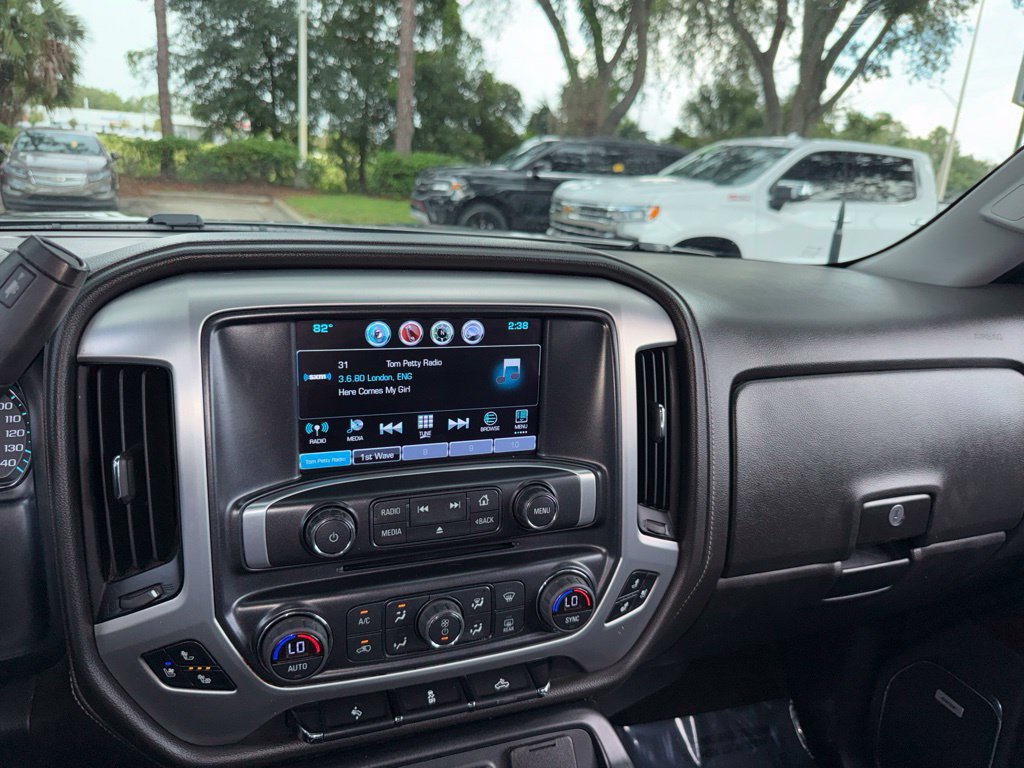 Used 2017 GMC Sierra 1500 SLT w/ SLT Premium Package RWD image 40