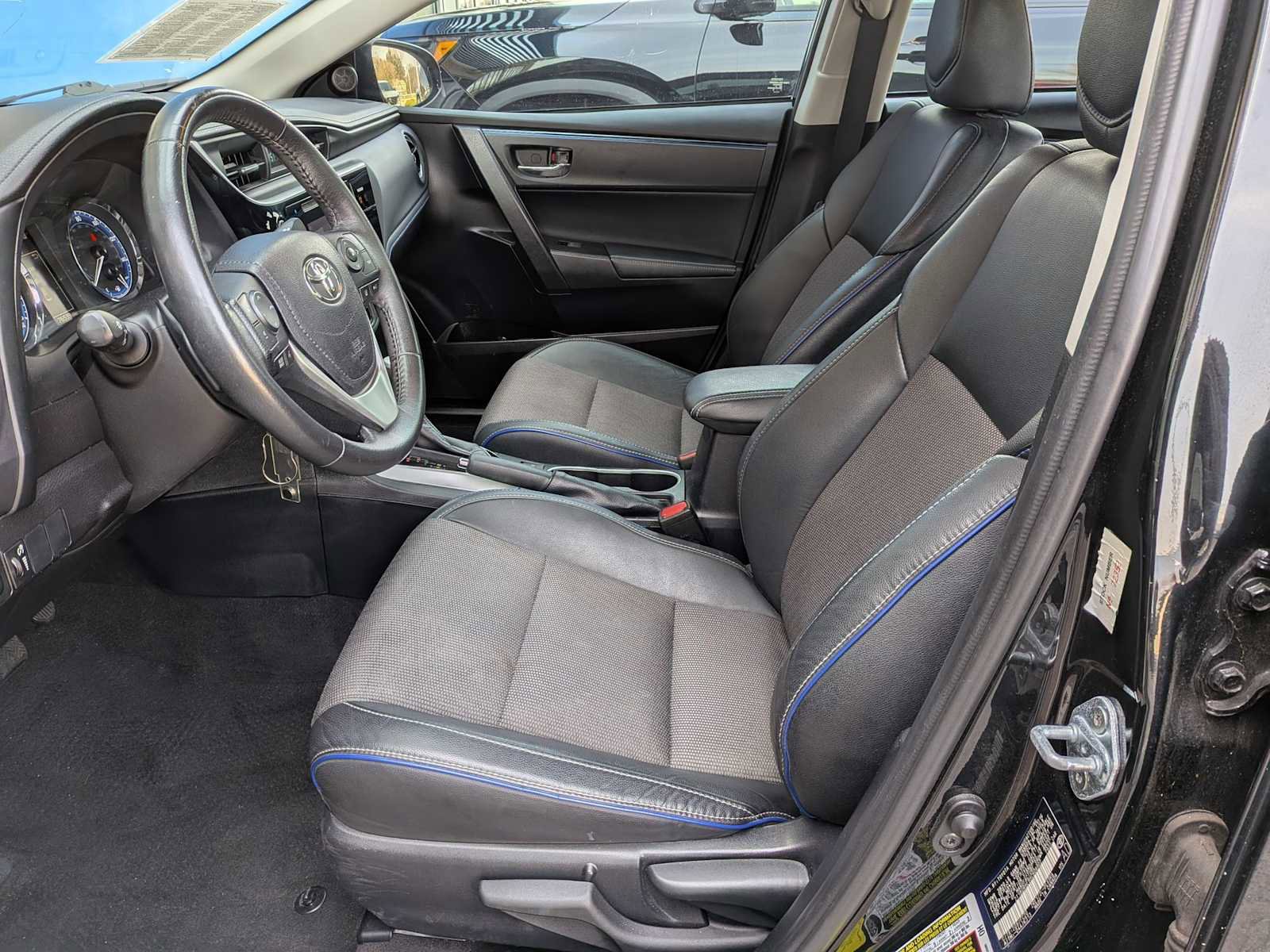 Used 2017 Toyota Corolla SE image 15