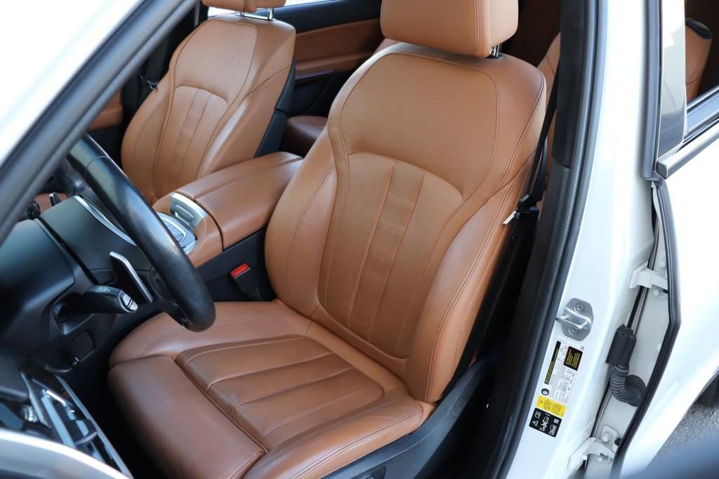 Used 2021 BMW X7 xDrive40i w/ M Sport Package image 19