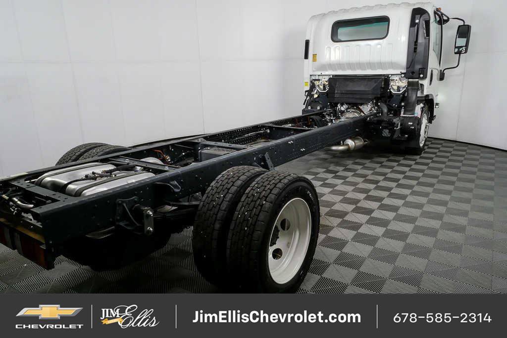 New 2025 Chevrolet Low Cab Forward RWD image 21