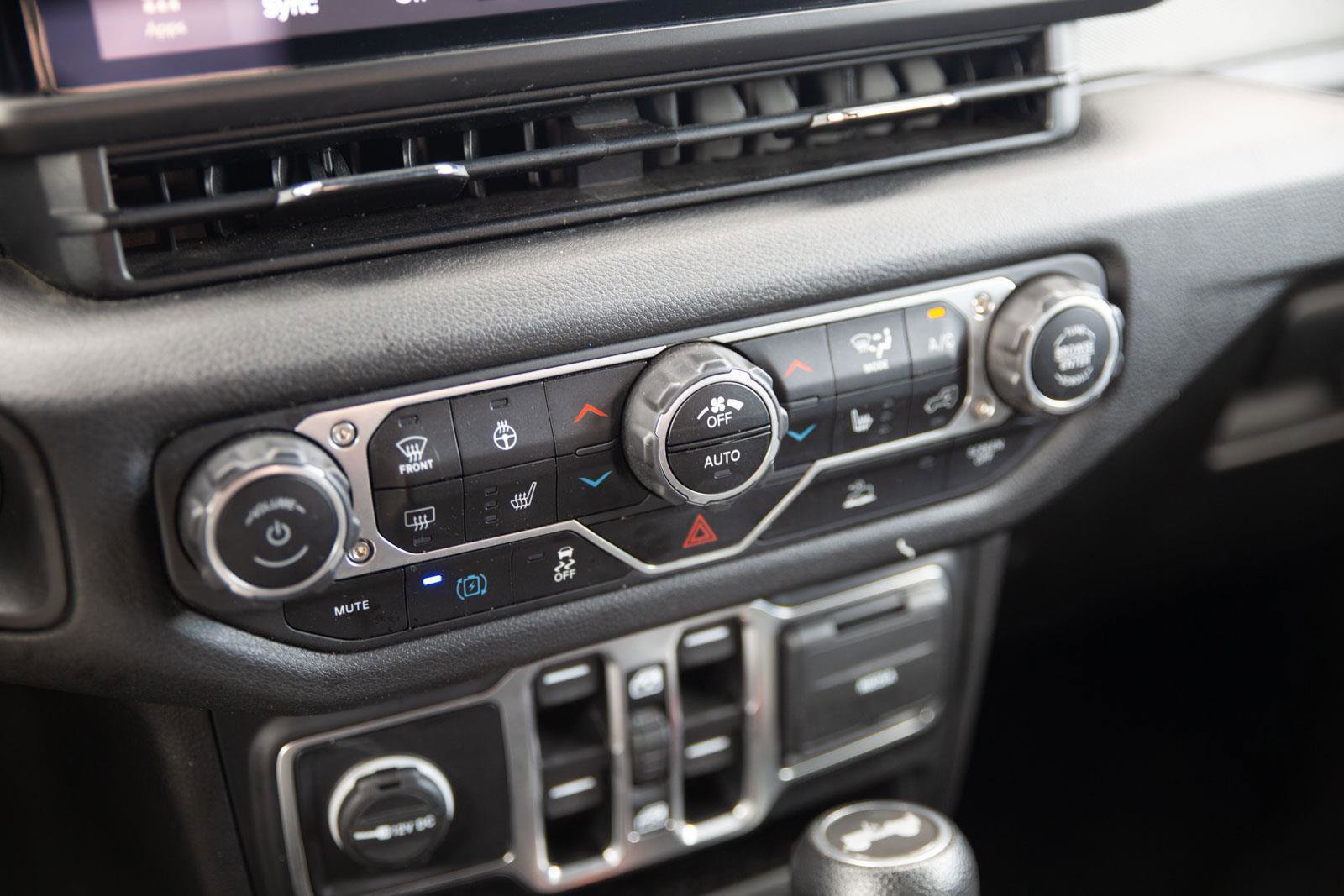 Used 2024 Jeep Wrangler Sport S w/ Convenience Group image 14