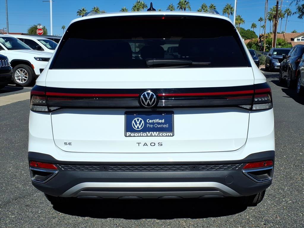 Certified 2025 Volkswagen Taos SE image 6