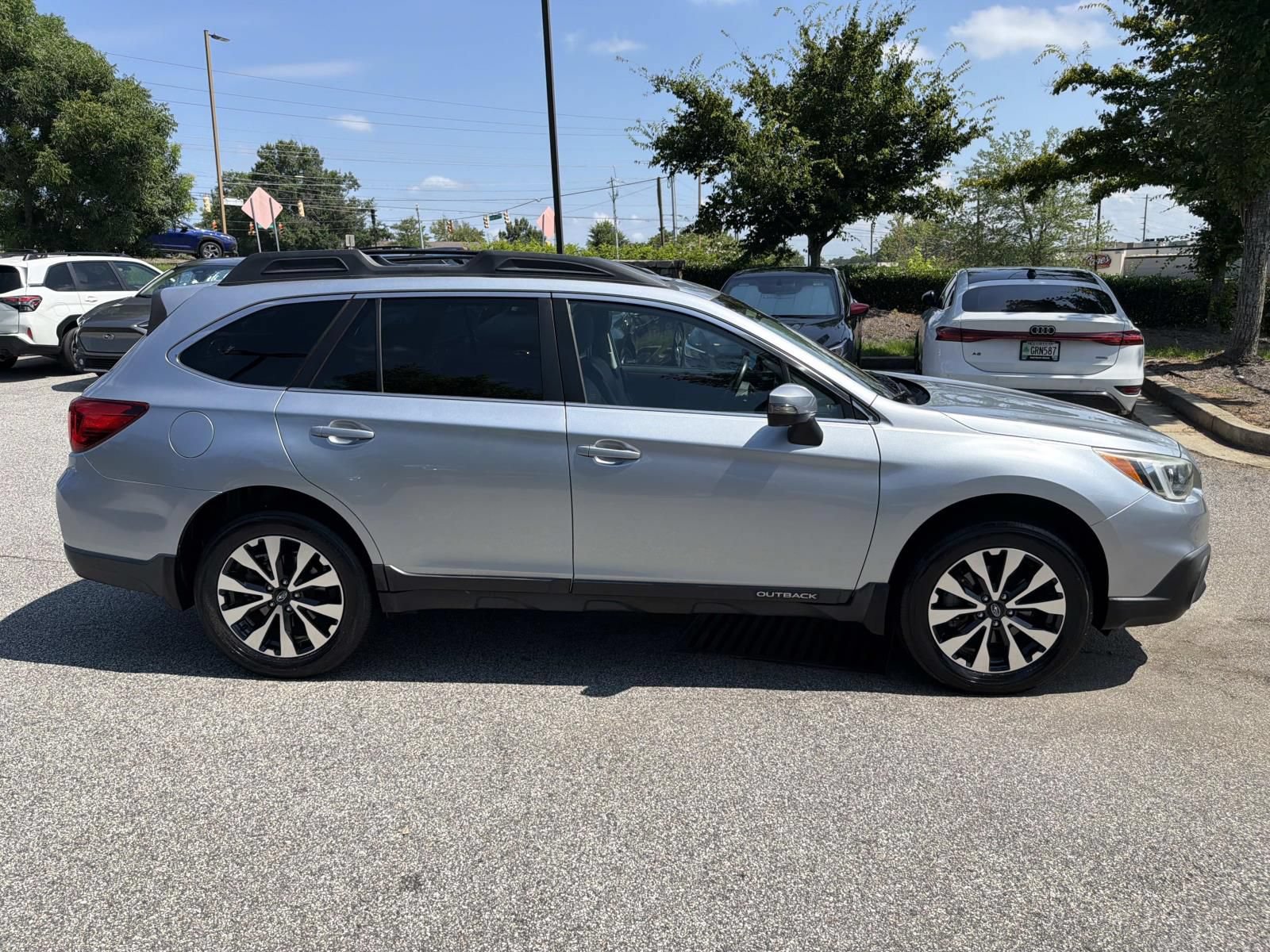 Used 2016 Subaru Outback 2.5i Limited AWD/4WD image 8