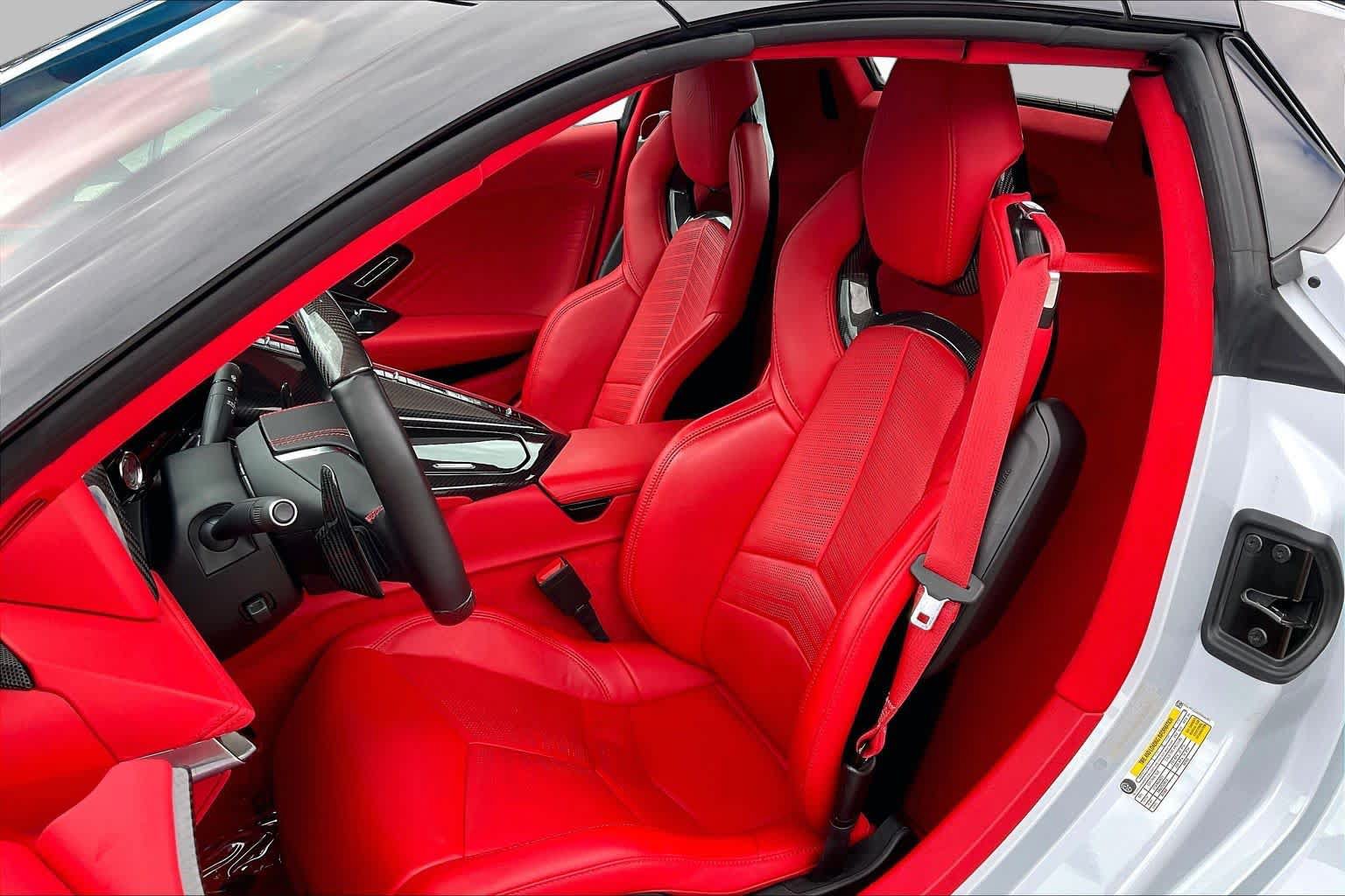 Used 2024 Chevrolet Corvette Z06 RWD image 9