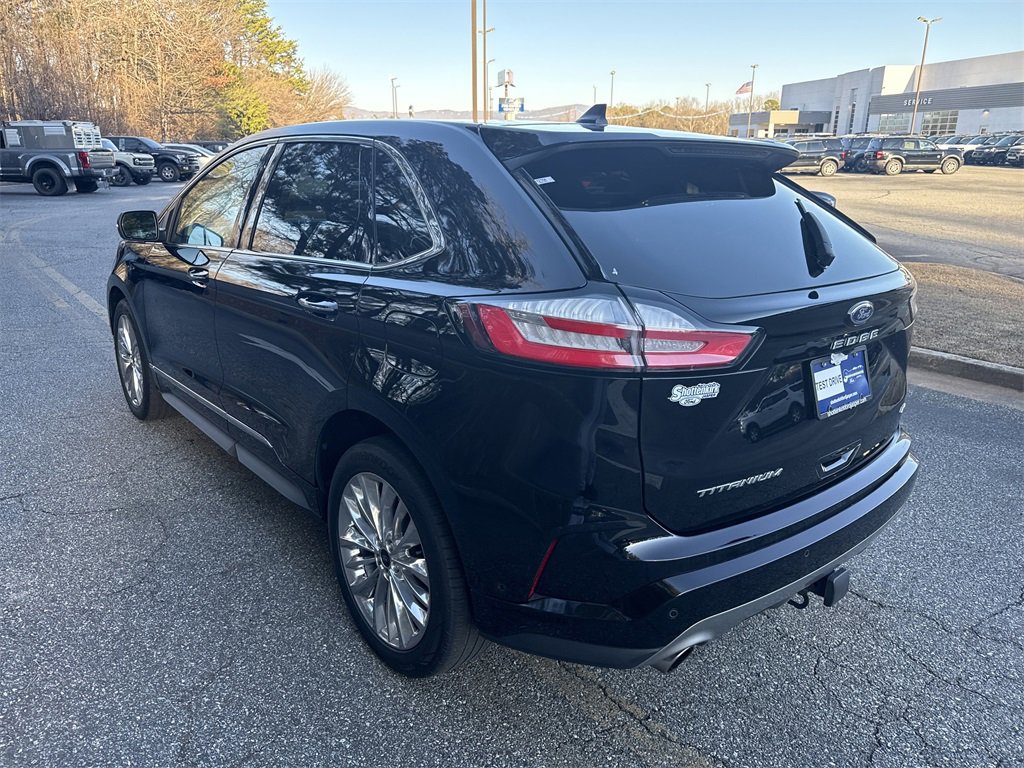 Used 2021 Ford Edge Titanium w/ Equipment Group 301A image 5