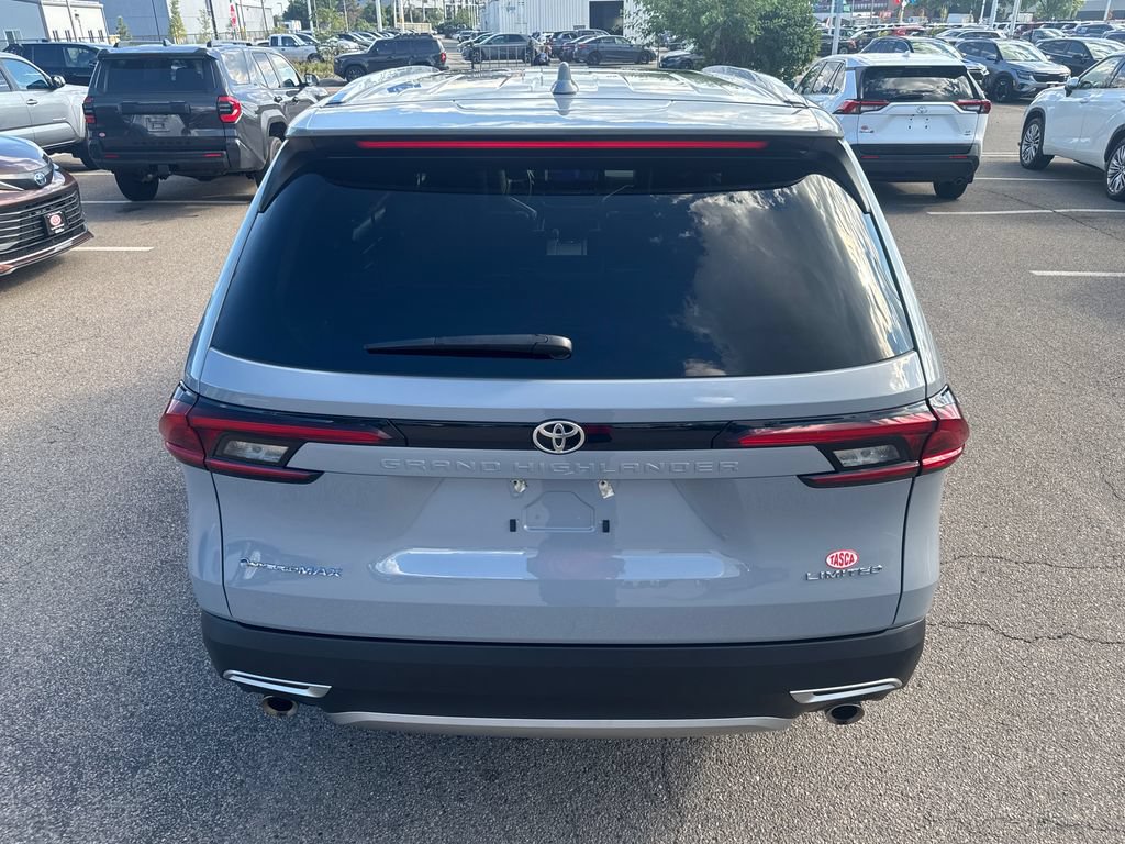 Used 2025 Toyota Grand Highlander AWD Hybrid image 6