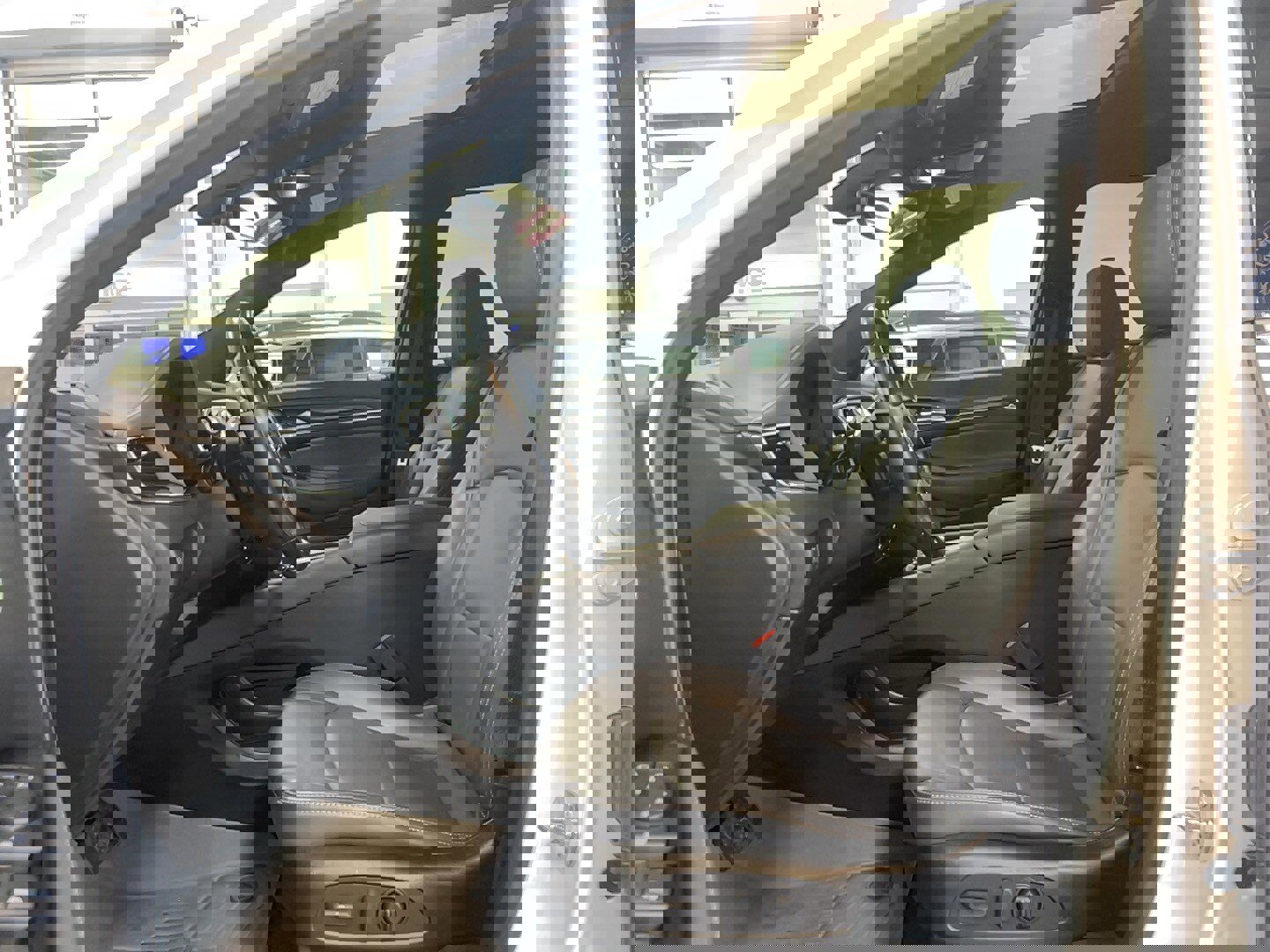 Used 2022 Buick Enclave Essence w/ Experience Buick Package image 6