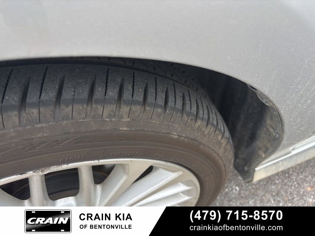 Used 2020 Toyota Camry XLE FWD image 7