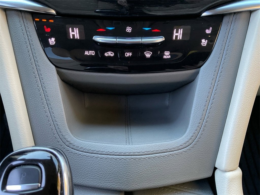 Used 2020 Cadillac XT6 Premium Luxury image 25