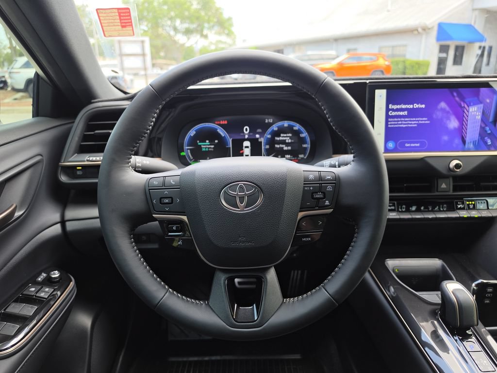 Used 2026 Toyota Crown AWD/4WD image 12