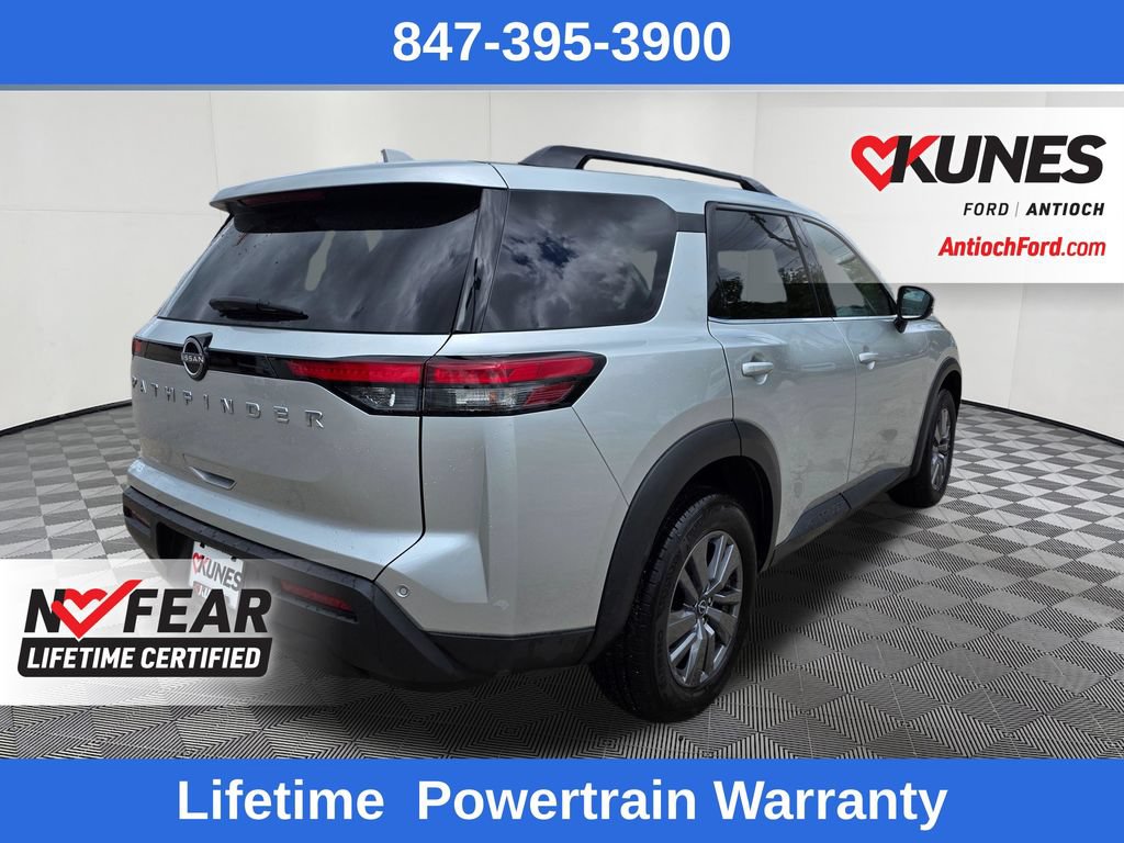 Used 2025 Nissan Pathfinder SV FWD image 7