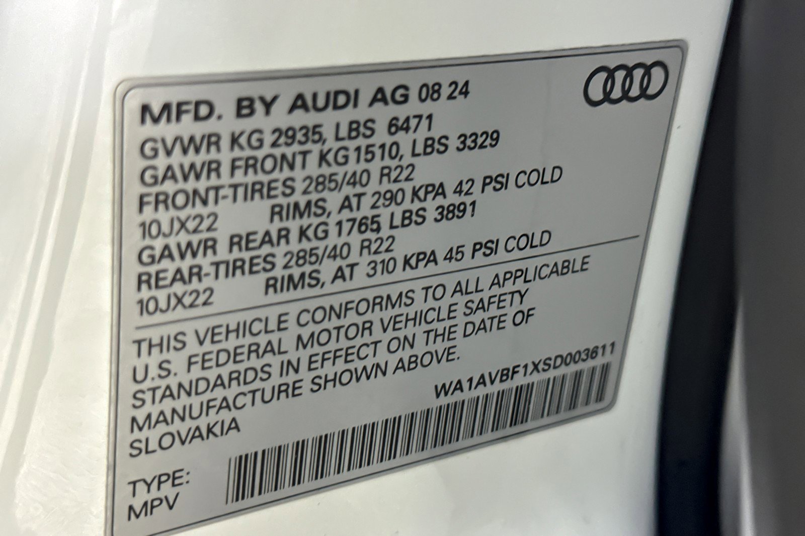 Used 2025 Audi Q8 Premium w/ Black Optic Package image 27