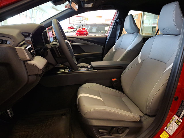 Used 2026 Toyota Camry SE FWD image 13