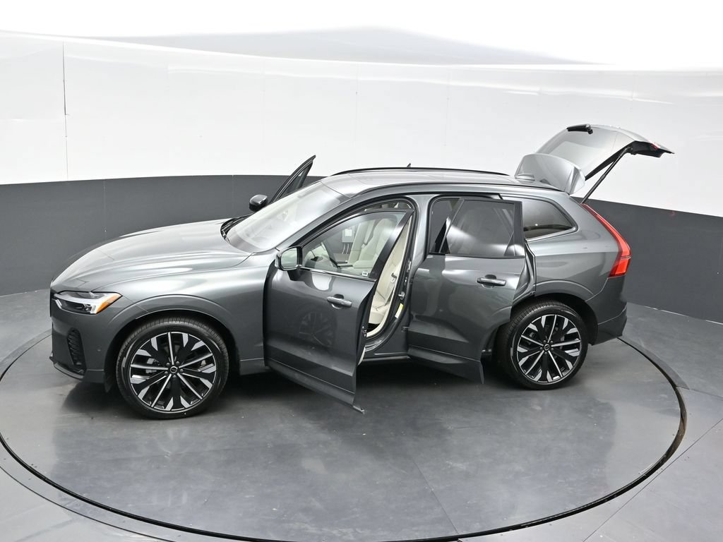 New 2026 Volvo XC60 B5 Ultra w/ Climate Package AWD/4WD image 42