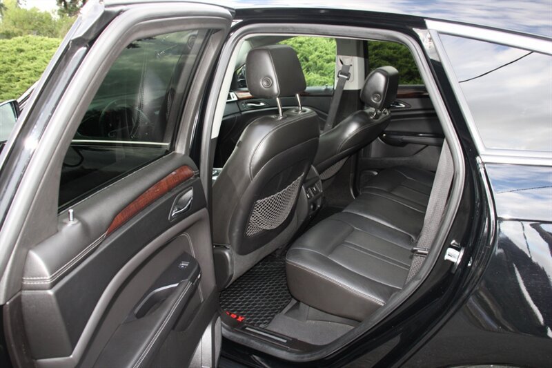 Used 2016 Cadillac SRX Luxury w/ Driver Awareness Package AWD/4WD image 15