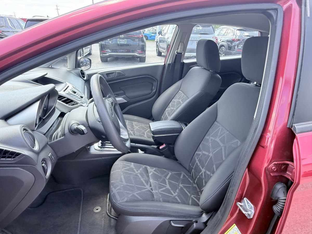 Used 2011 Ford Fiesta SE w/ 203A Rapid Spec Order Code FWD image 9