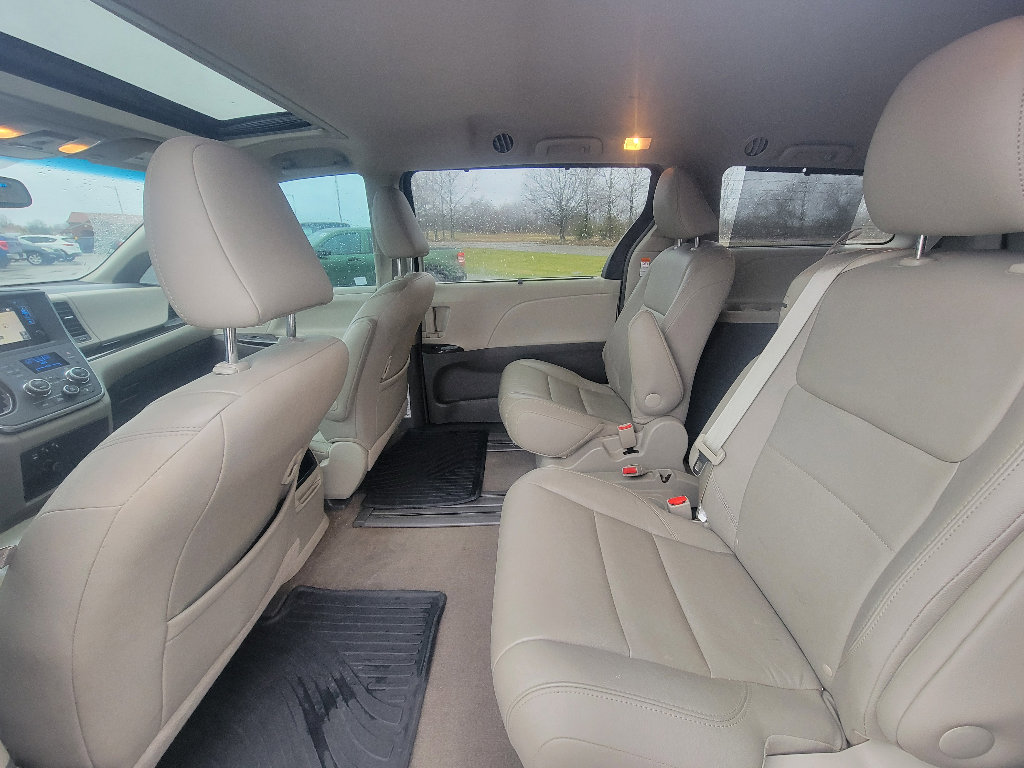 Used 2015 Toyota Sienna XLE w/ XLE Navigation Package image 26