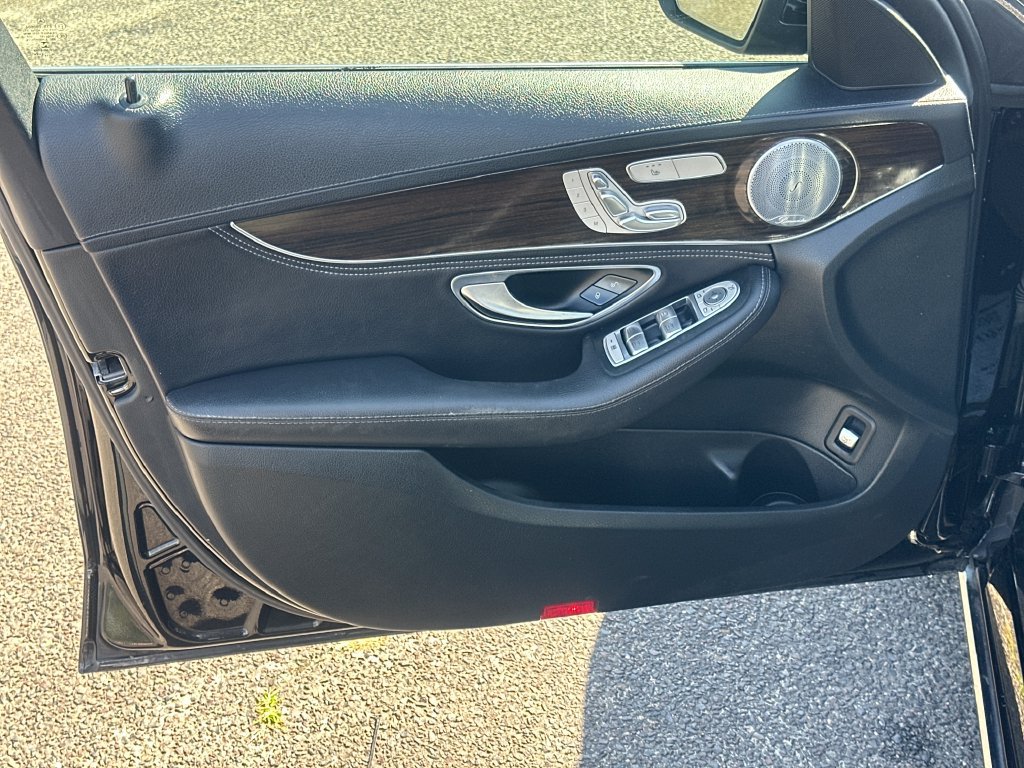 Used 2015 Mercedes-Benz C 300 4MATIC Sedan image 11