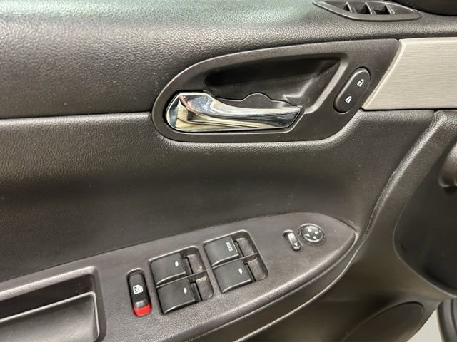 Used 2008 Chevrolet Impala LT FWD image 13