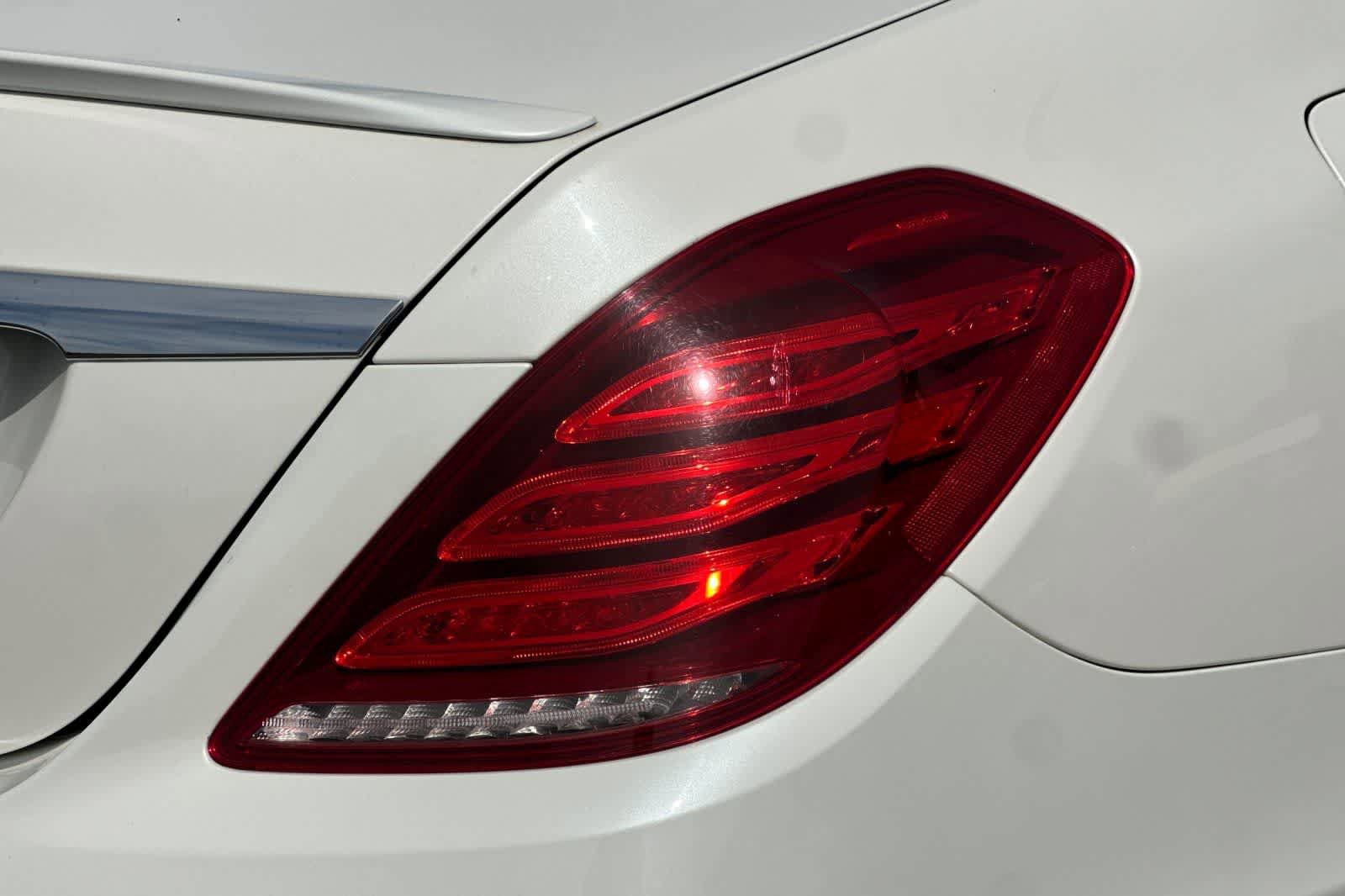 Used 2015 Mercedes-Benz S 550 Sedan image 31