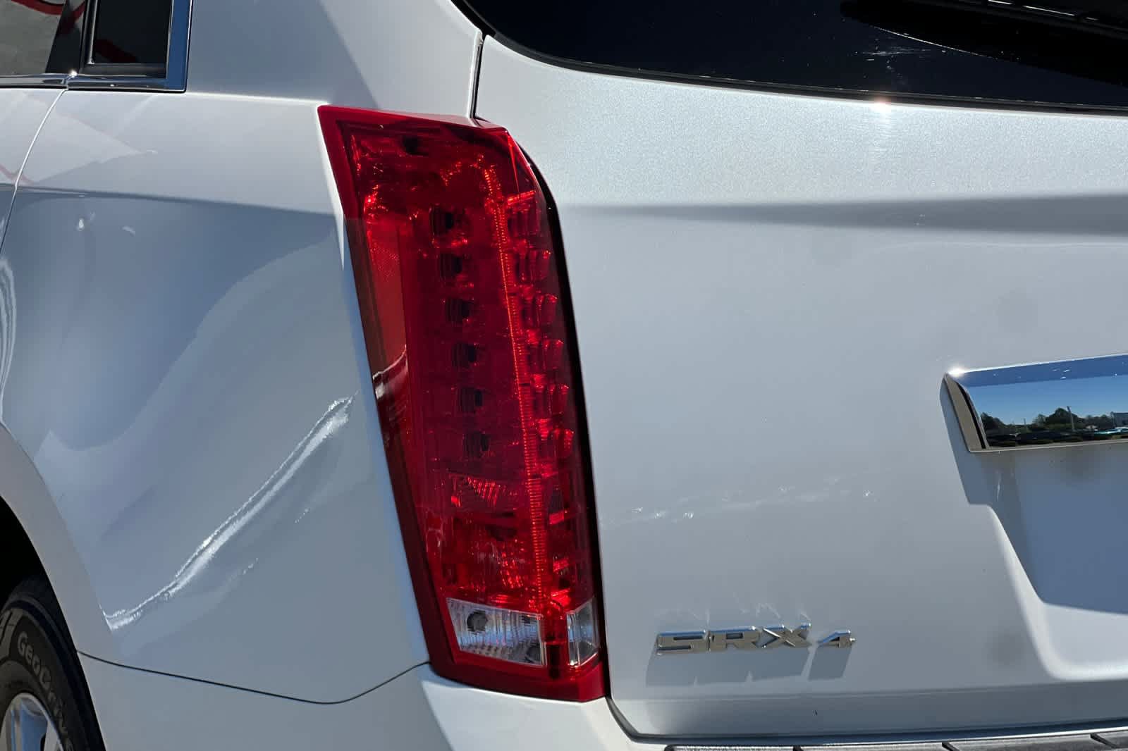 Used 2016 Cadillac SRX Luxury w/ Driver Awareness Package AWD/4WD image 34