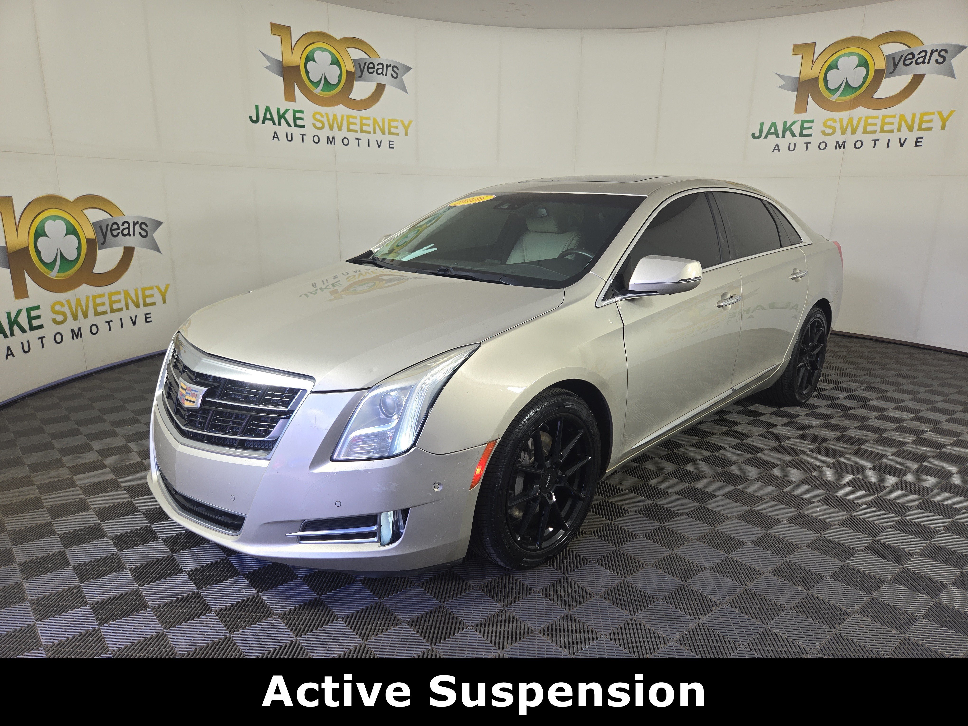 Used 2016 Cadillac XTS Luxury w/ Driver Awareness Package FWD image 3