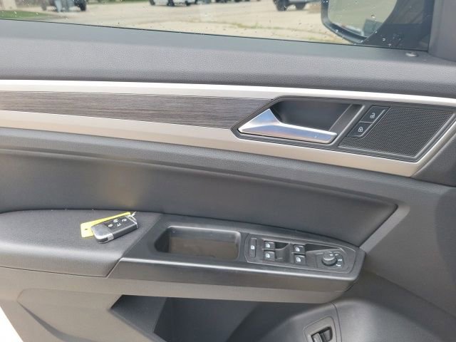 Used 2021 Volkswagen Atlas SEL w/ MDO Package (Bench Seat) image 16