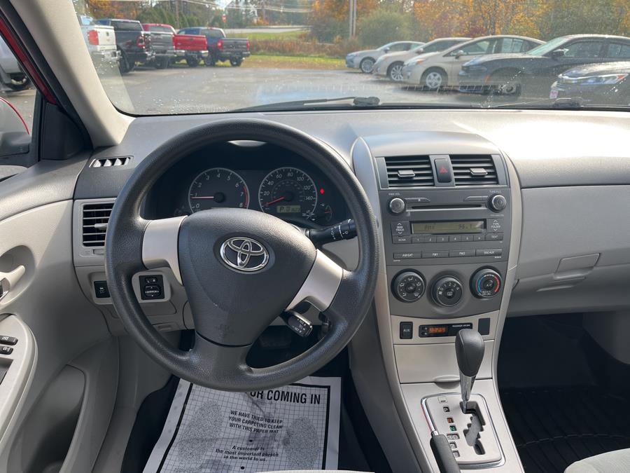 Used 2011 Toyota Corolla LE image 7