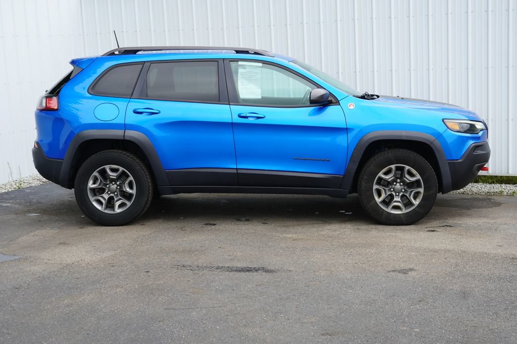 Used 2019 Jeep Cherokee Trailhawk AWD/4WD image 2