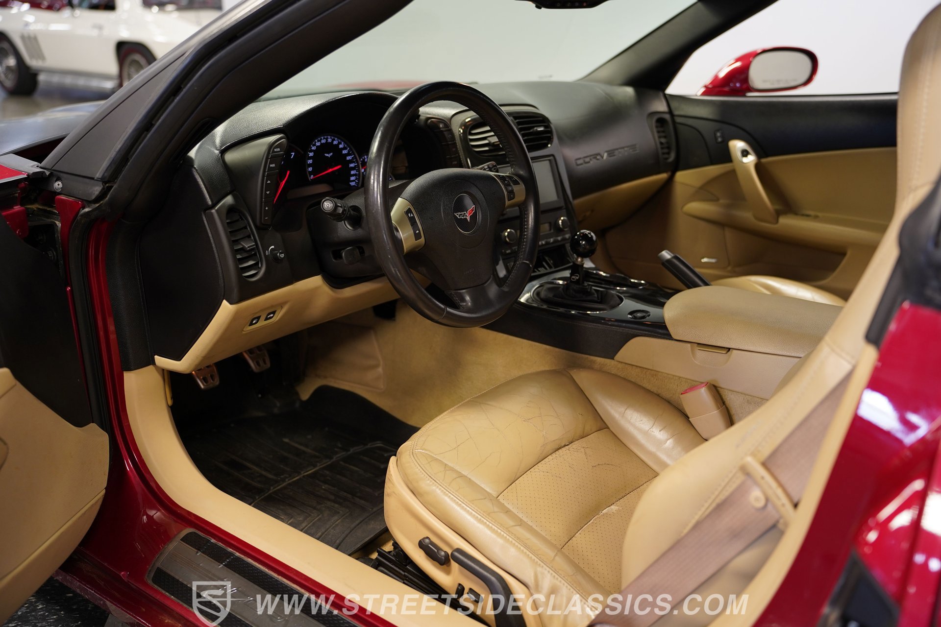 Used 2011 Chevrolet Corvette Grand Sport w/ Preferred Equipment Group image 4