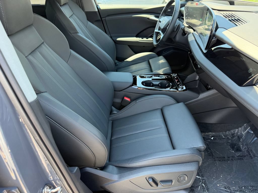 Certified 2025 Audi Q6 e-tron Premium Plus w/ Premium Plus AWD/4WD image 15