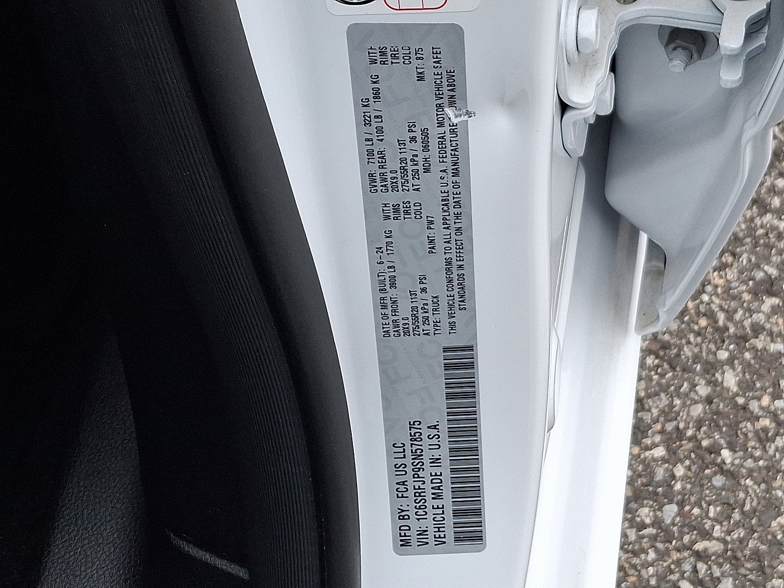 Used 2025 RAM 1500 Laramie image 28