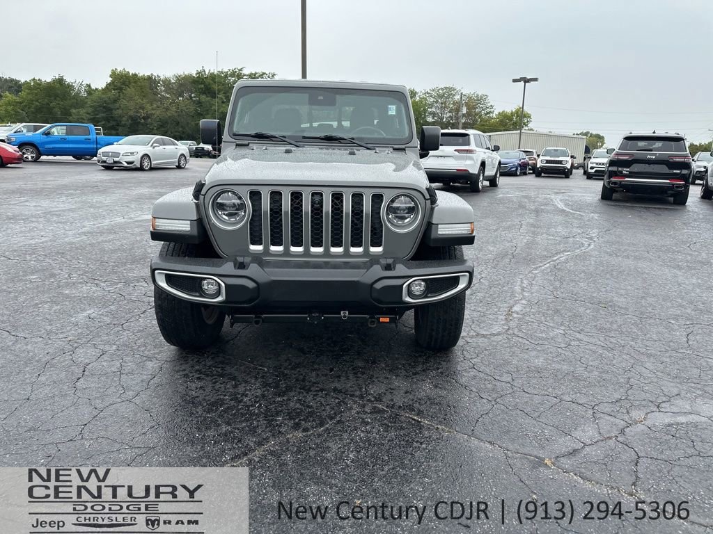 Used 2021 Jeep Gladiator Overland w/ Popular Equipment Package image 3