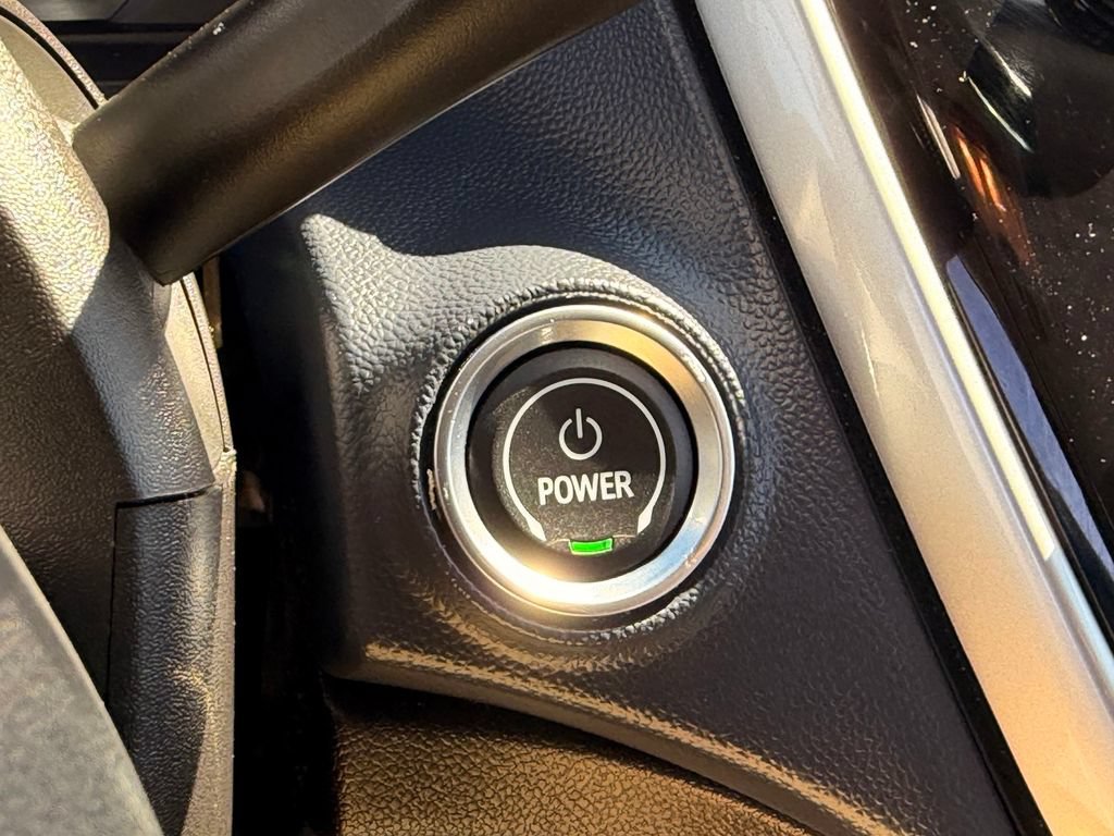 Used 2022 Chevrolet Bolt EUV Premier w/ Sun & Sound Package FWD image 18