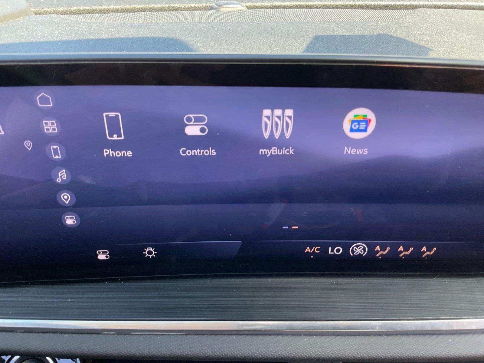 Used 2024 Buick Envision Preferred AWD/4WD image 18