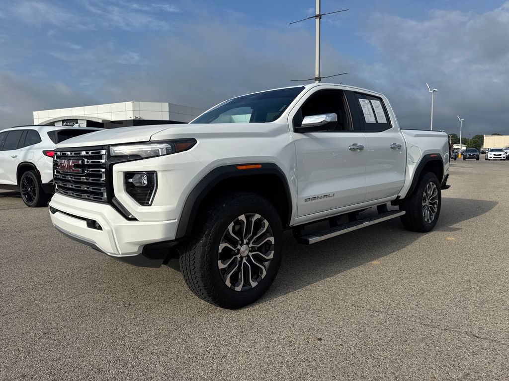 Used 2024 GMC Canyon Denali AWD/4WD image 2