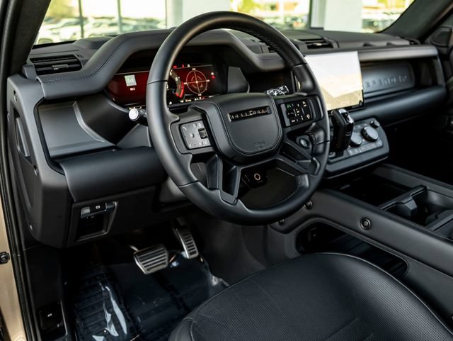 Certified 2025 Land Rover Defender 110 AWD/4WD image 17