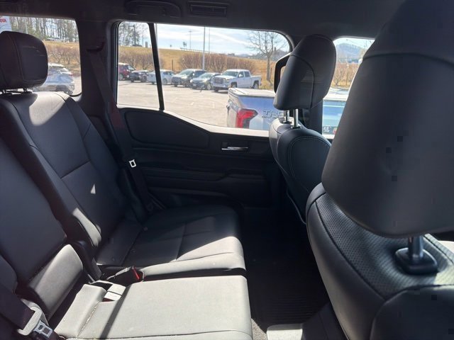 Used 2025 Toyota Land Cruiser image 13