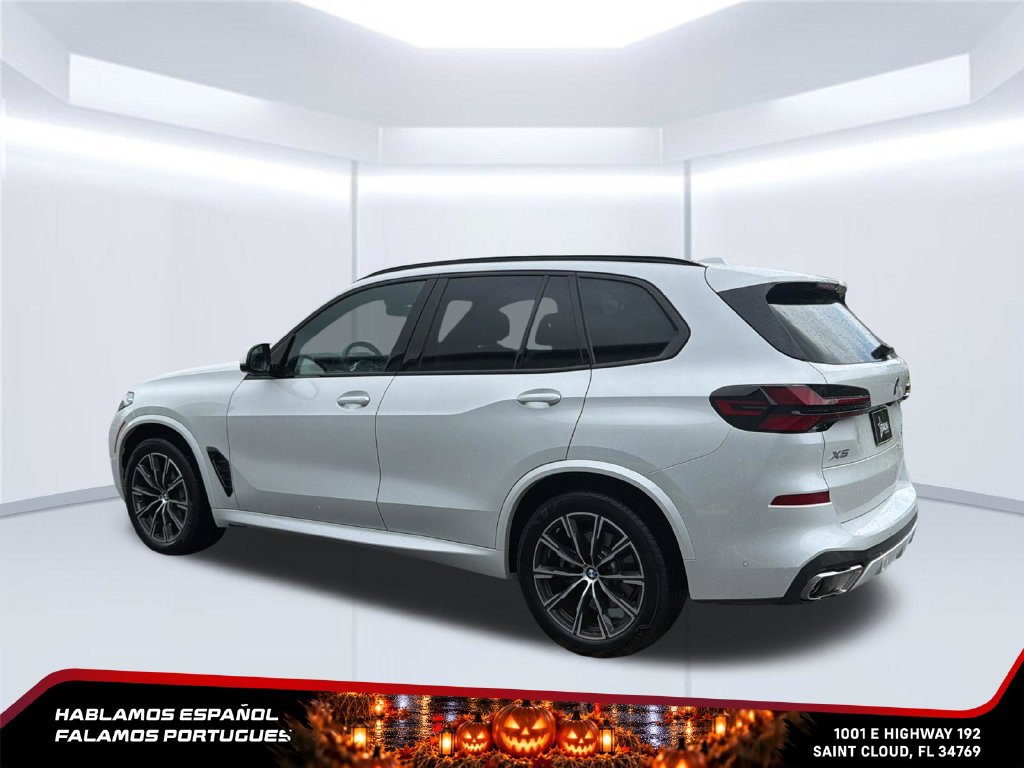 Used 2024 BMW X5 xDrive40i w/ M Sport Package AWD/4WD image 4