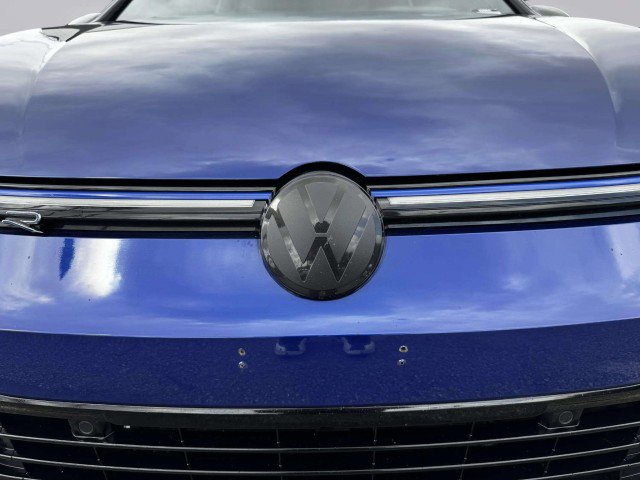 Used 2022 Volkswagen Golf R image 13
