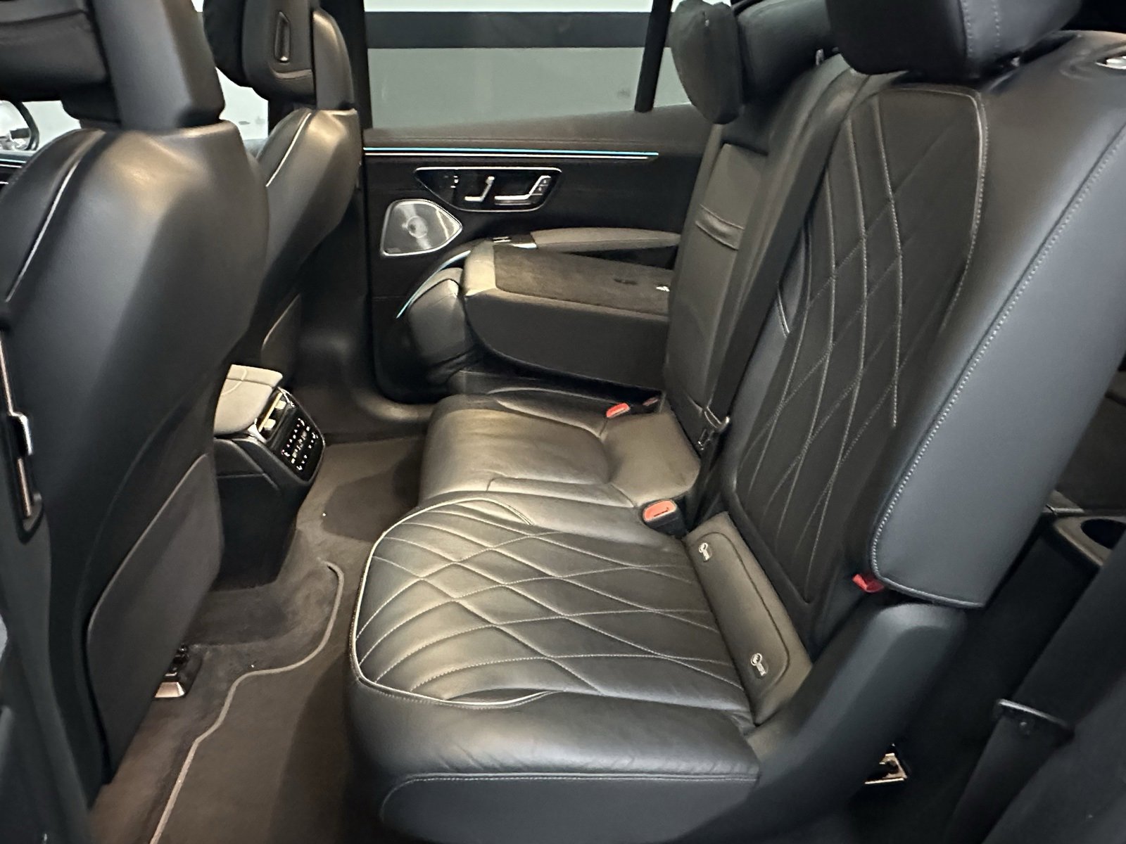 Certified 2023 Mercedes-Benz EQS 580 4MATIC SUV image 38