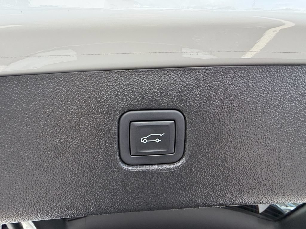 Certified 2023 Chevrolet Blazer LT w/ Convenience Package FWD image 16